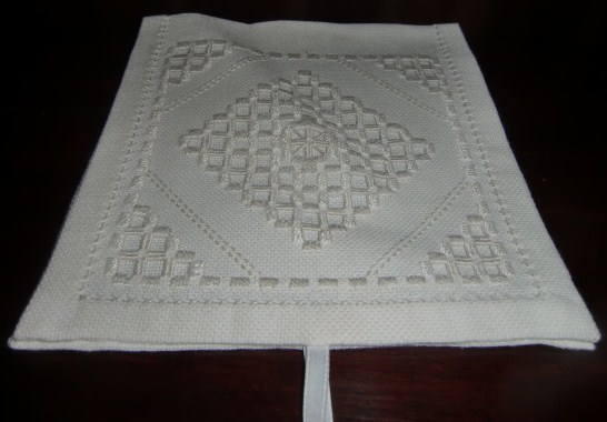 M647MHardanger stitch napkin or handkerchief bag
