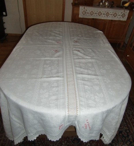 M656M Large 1920s Damask and Lace tablecloth