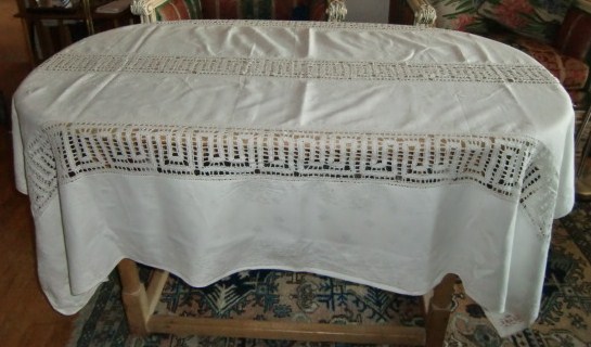M657M 1920s damask and lace coffee tablecloth