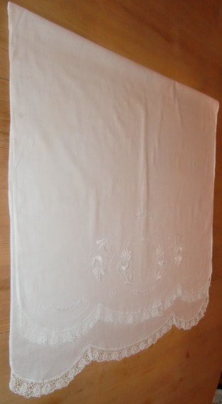 M659M Decorative Towel in English white stitching