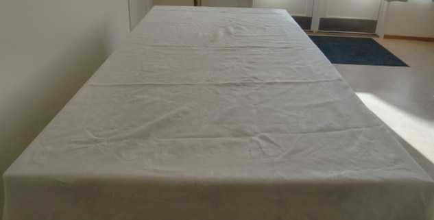 M683M Large Damask Tablecloth